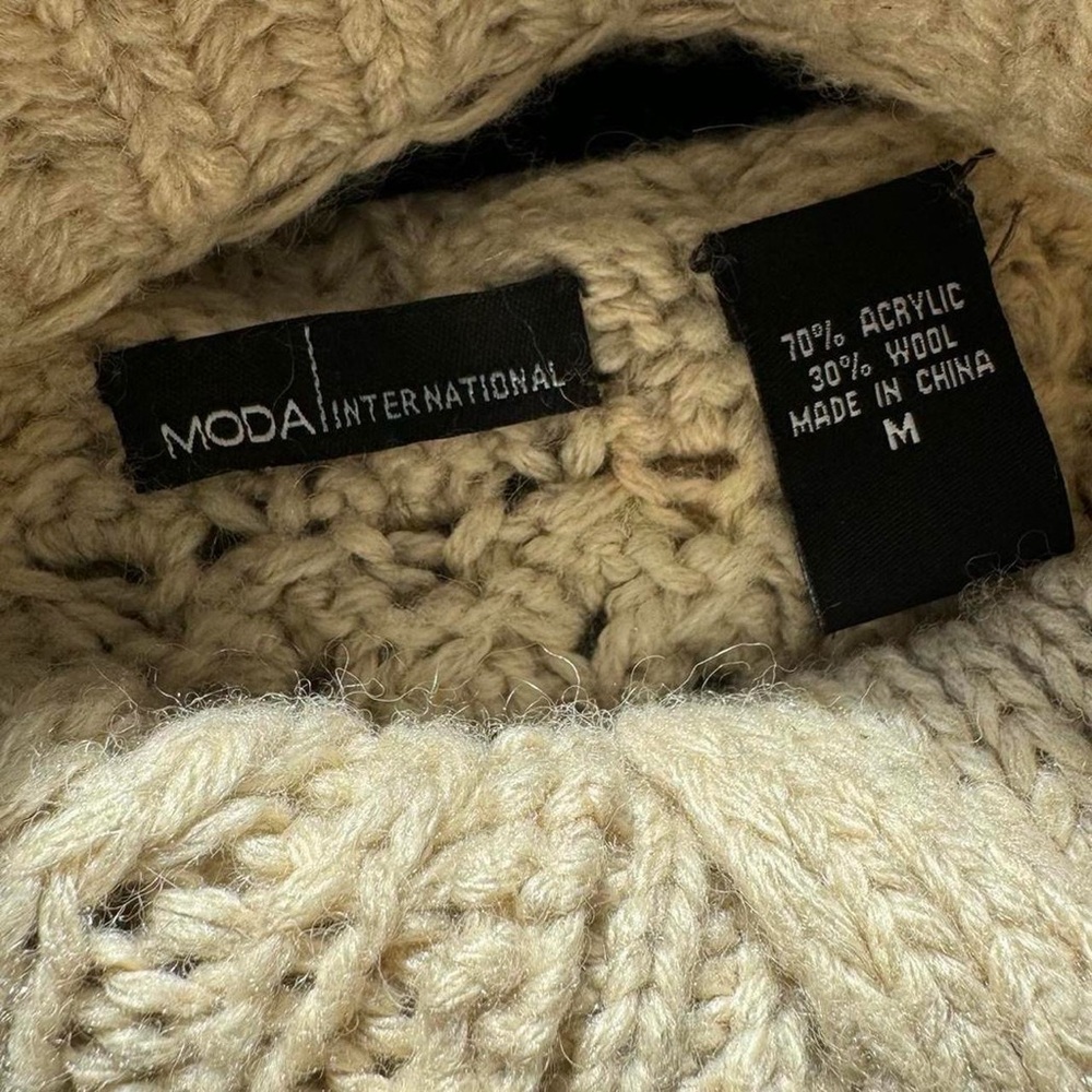 Moda International Vintage Sweater - Picture 8 of 8